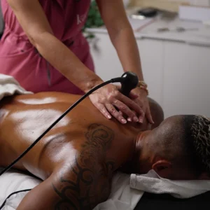 Masaje de espalda con radiofrecuencia