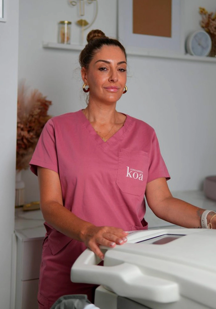 Depilación IPL SHR mujer en Clínica KOA Valencia con especialista en estética